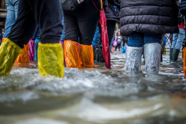 A 7-Step Guide To Cleaning Up And Restoring A House After Floods