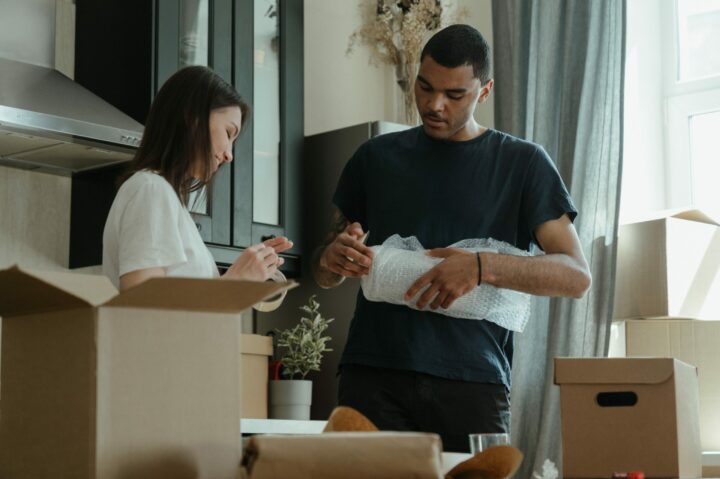 Ways to Efficiently Pack Your Belongings for a Smooth Move